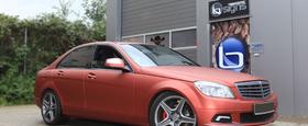 Fahrzeugfolierung Mercedes C-Klasse in Red Aluminium Bremen