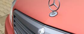 Fahrzeugfolierung Mercedes C-Klasse in Red Aluminium Bremen